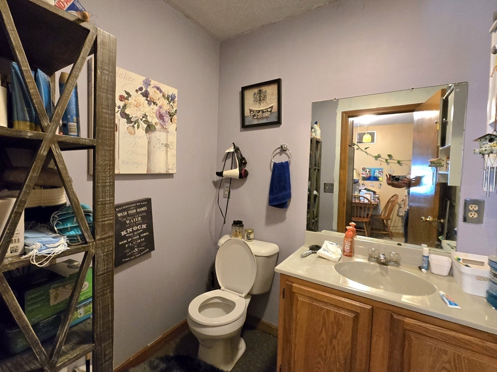 51-53 Lansing Place Springfield, MA 01108 - Photo 10 of 42 Gallery Image 10