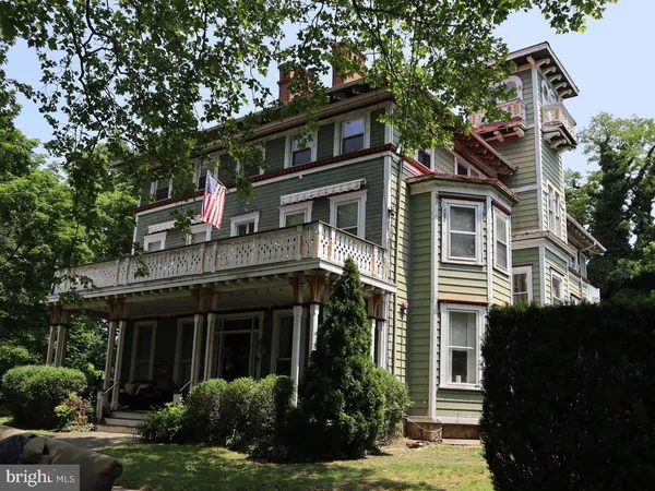 $1,500 | 101 Main Street, Unit 3F, Riverton, NJ 08077