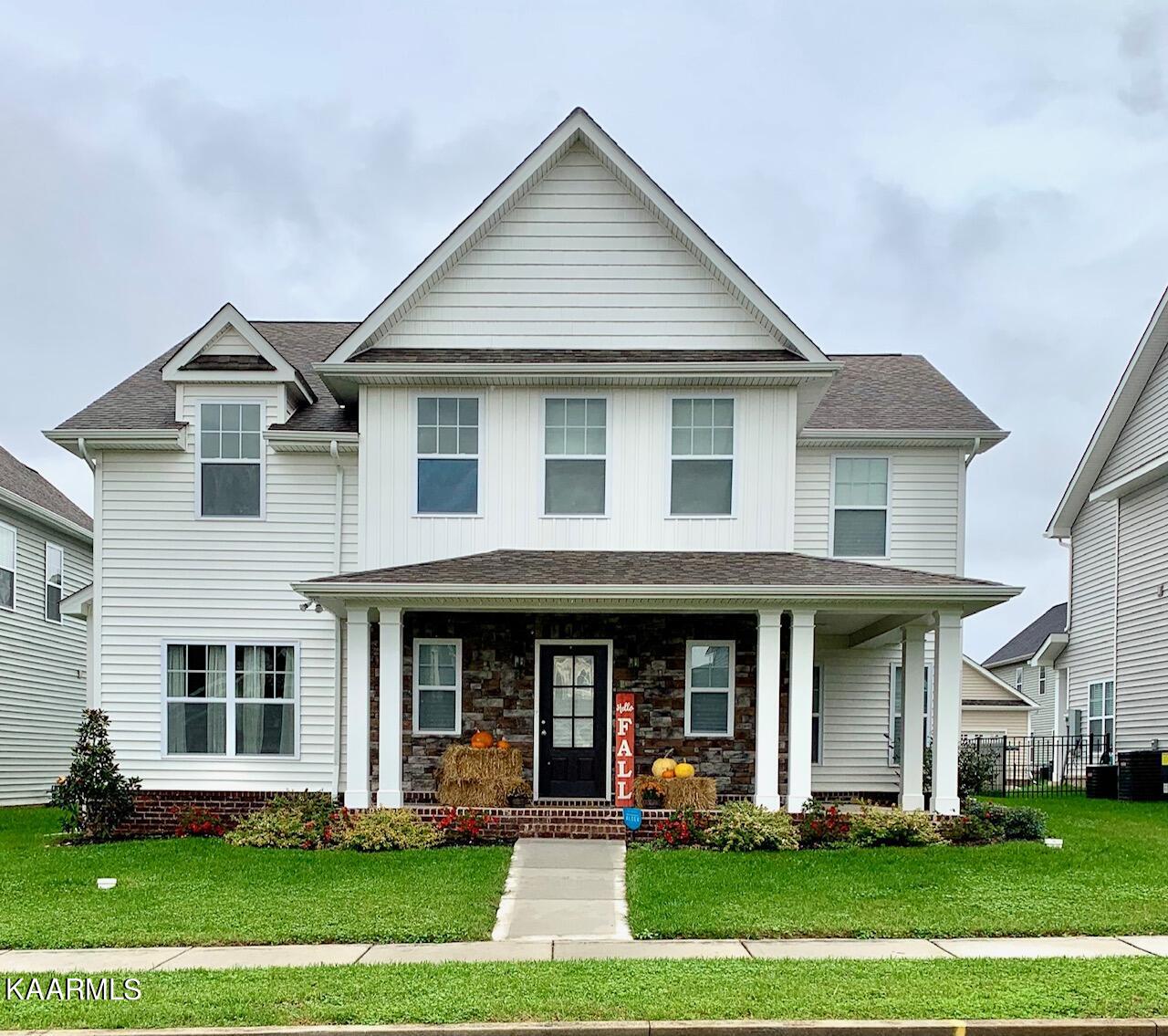106 Hackberry Street Oak Ridge, TN 37830 - Photo 1 of 16 106 Hackberry