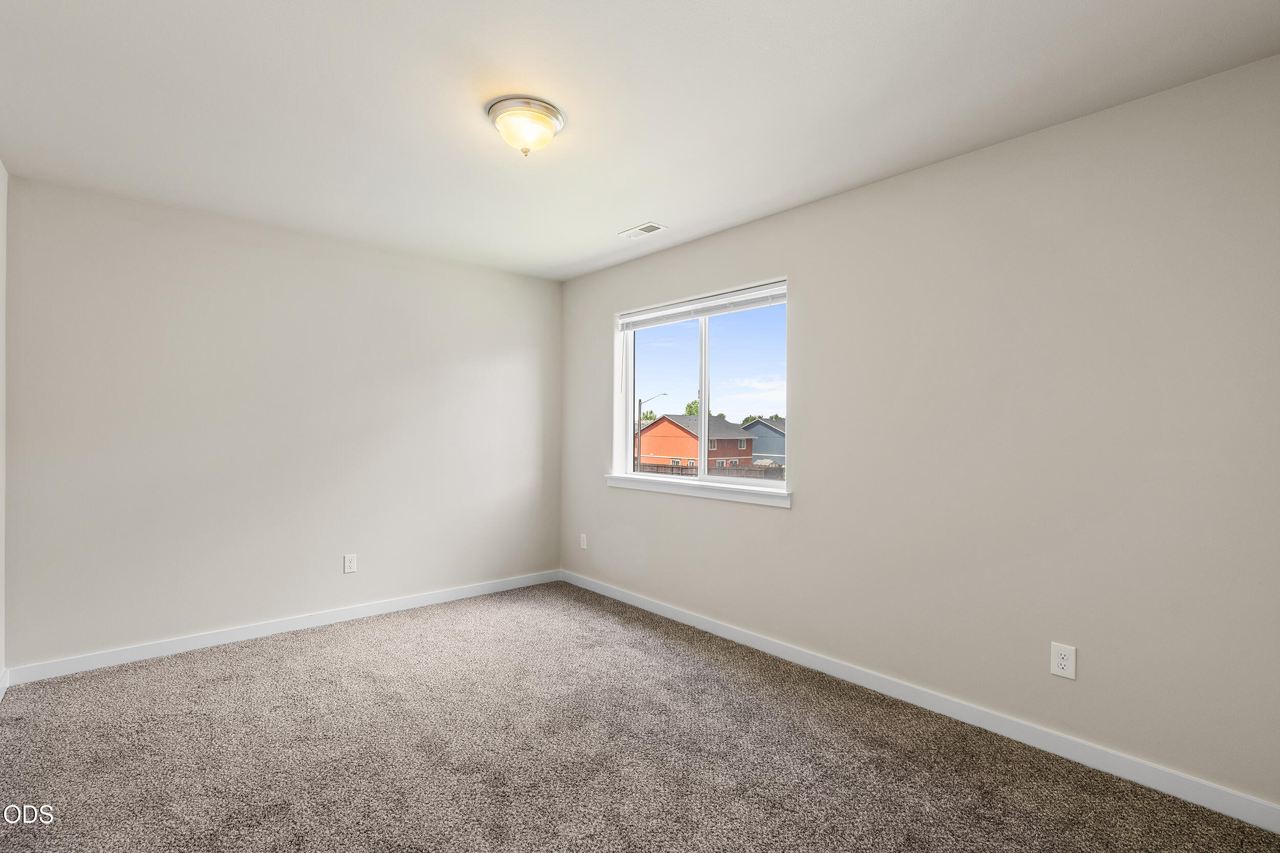 1214 Southwest 27th Street Redmond, OR 97756 - Photo 23 of 35