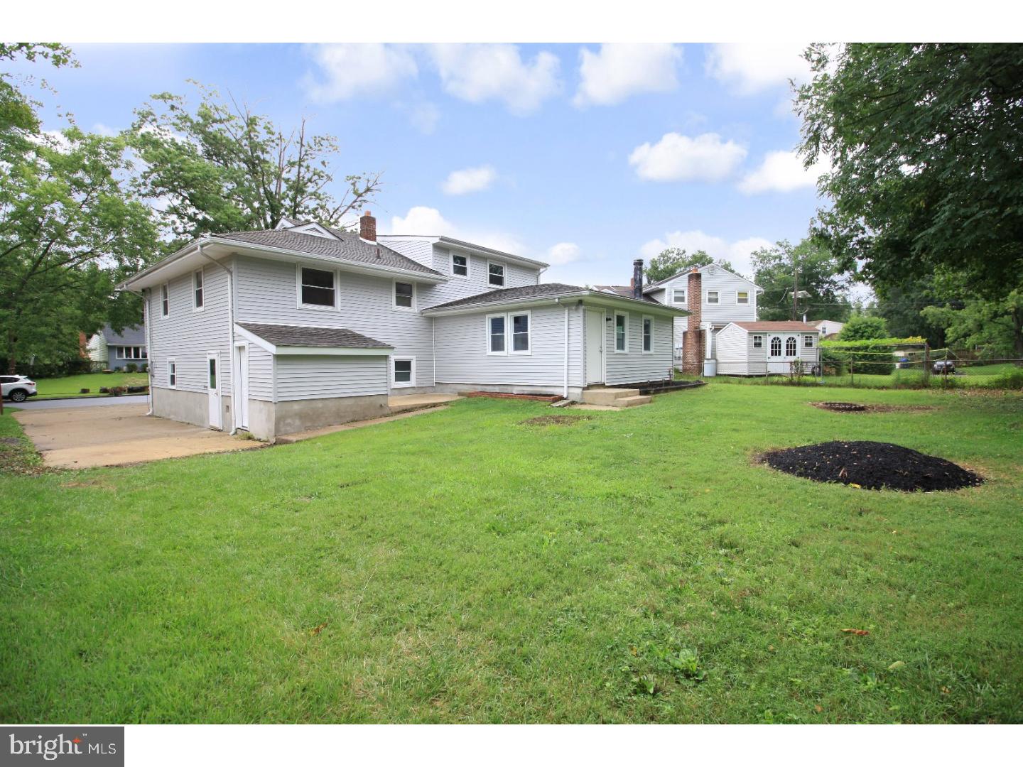 512 Hastings Road Cherry Hill, NJ 08034 - Photo 3 of 23 Gallery Image 3