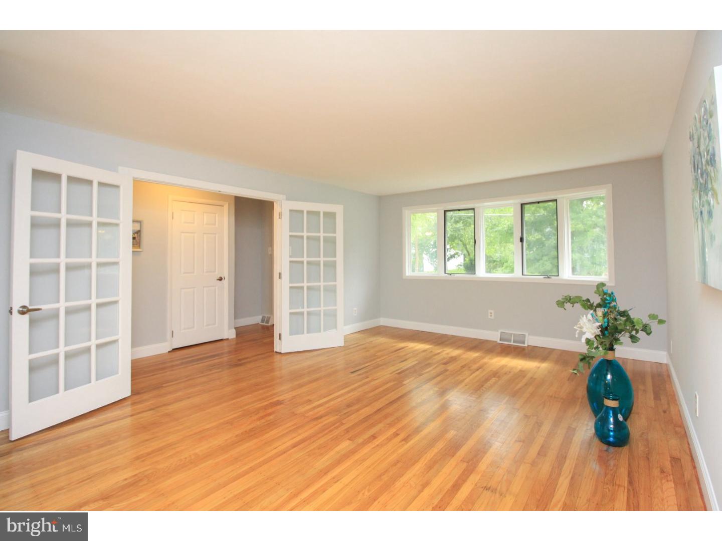 512 Hastings Road Cherry Hill, NJ 08034 - Photo 9 of 23 Gallery Image 9