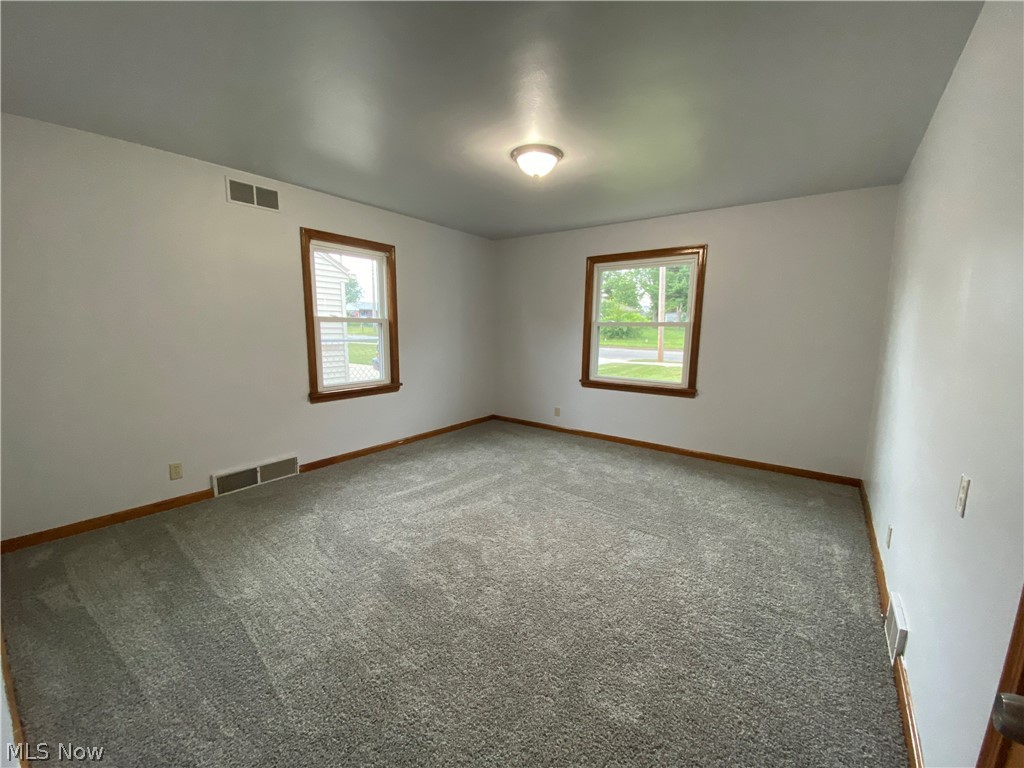 198 Struthers-Liberty Road Campbell, OH 44405 - Photo 9 of 17 Gallery Image 9