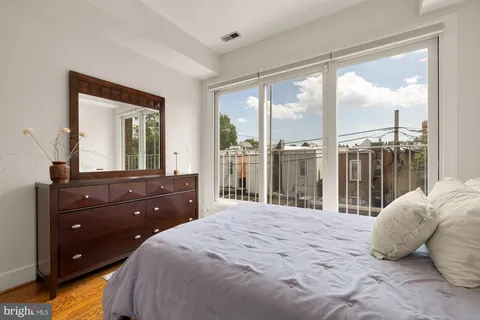 $1,450,000 | 1736 V Street Northwest, Washington, DC 20009