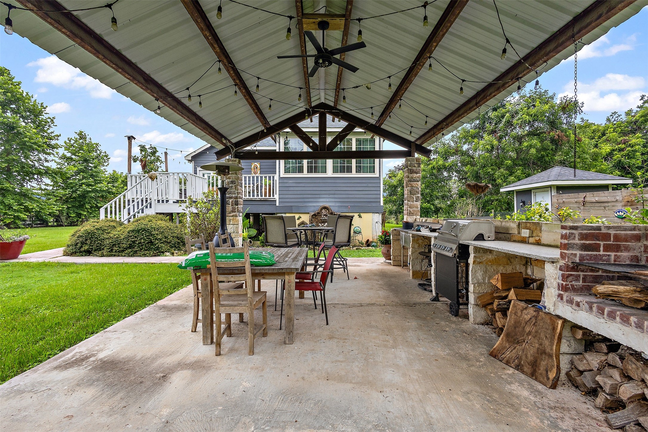 625 Pittman Road Richmond, TX 77469 - Photo 31 of 41 Outdoor Kitchen & Entertainment Pavillion