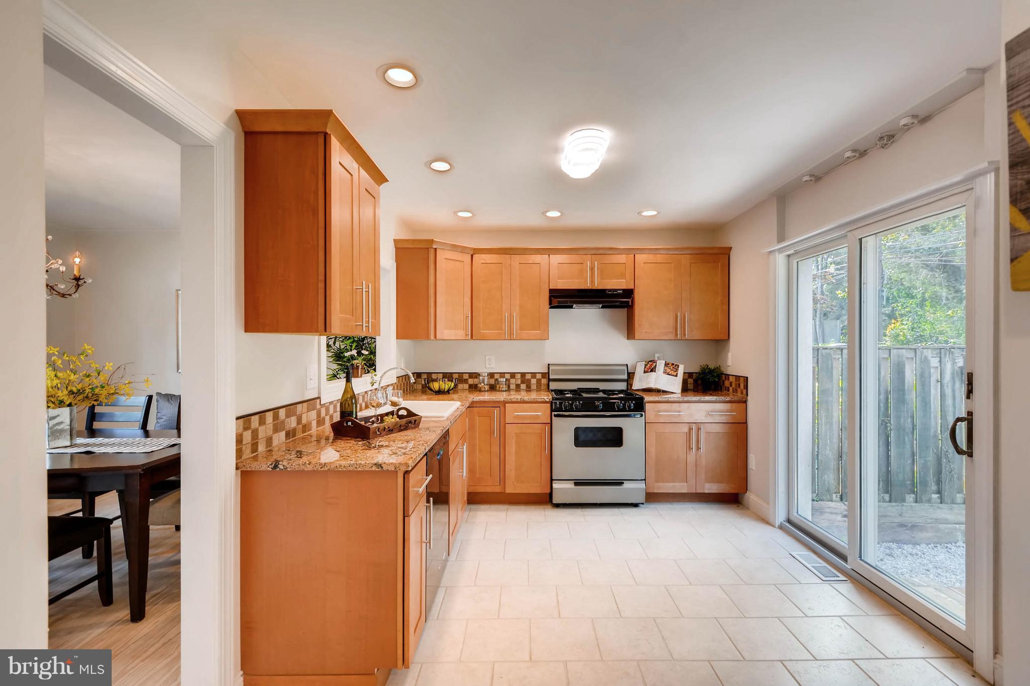 1910 Greenberry Road Baltimore, MD 21209 - Photo 12 of 30 Kitchen