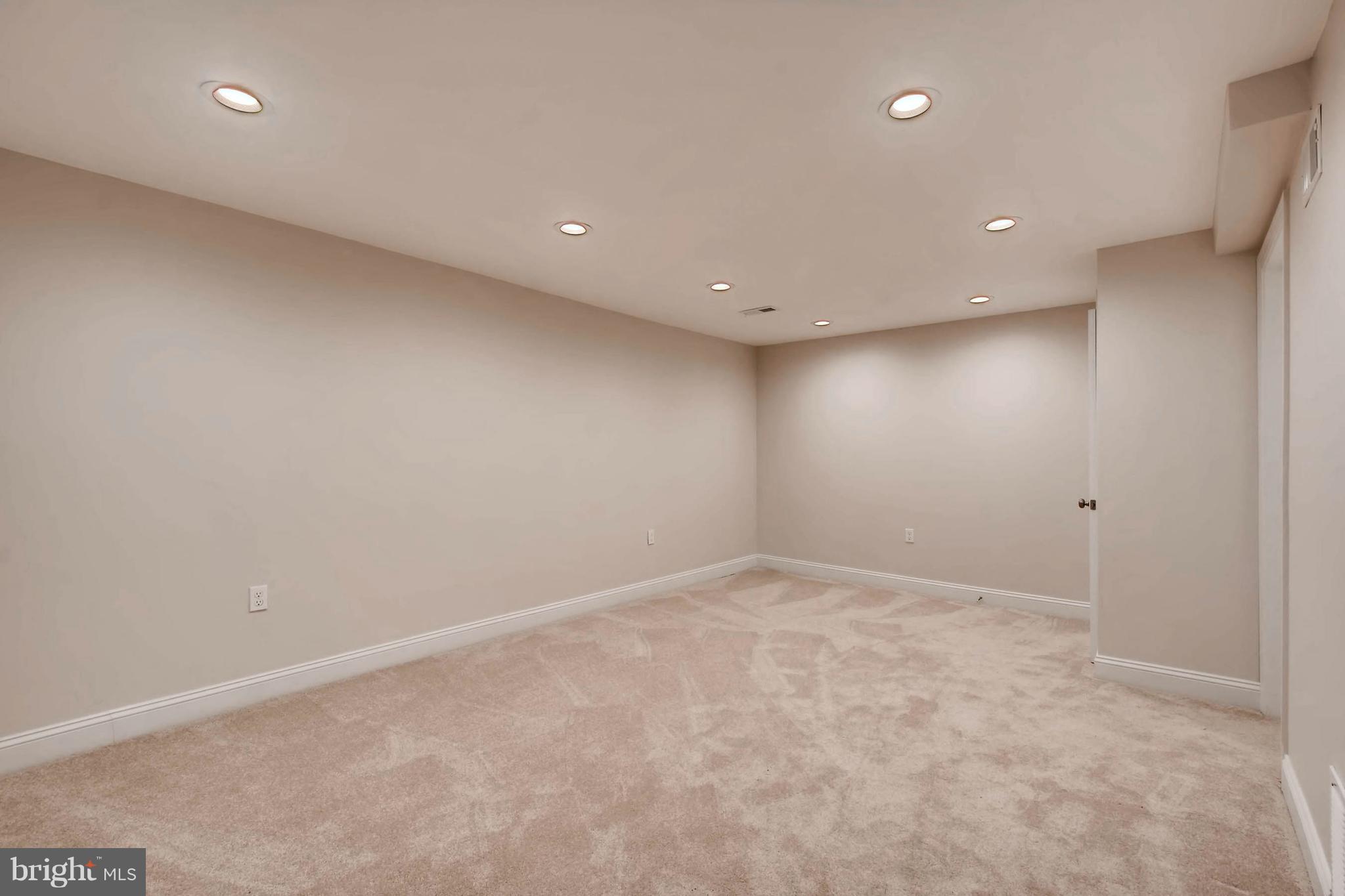 1910 Greenberry Road Baltimore, MD 21209 - Photo 25 of 30 Bedroom
