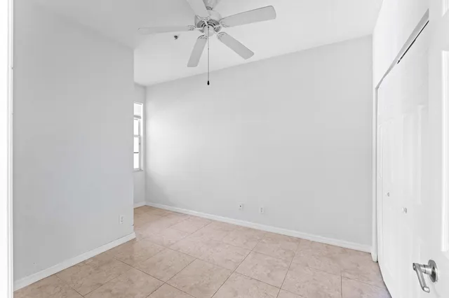 $2,400 | 1002 Pipers Cay Drive, West Palm Beach, FL 33415