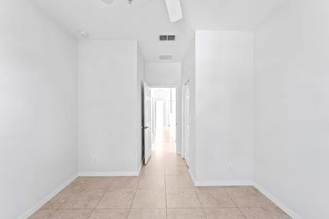 $2,400 | 1002 Pipers Cay Drive, West Palm Beach, FL 33415