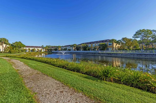 $2,400 | 1002 Pipers Cay Drive, West Palm Beach, FL 33415