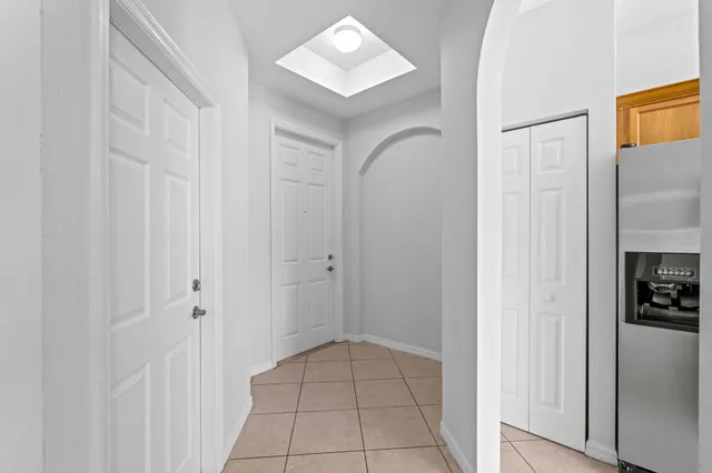 $2,400 | 1002 Pipers Cay Drive, West Palm Beach, FL 33415