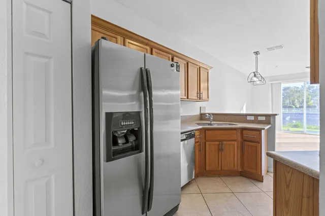 $2,400 | 1002 Pipers Cay Drive, West Palm Beach, FL 33415