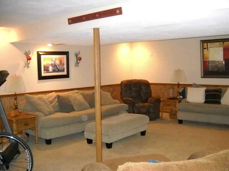 1261 Kingsgate Road Springfield, OH 45503 - Photo 14 of 25