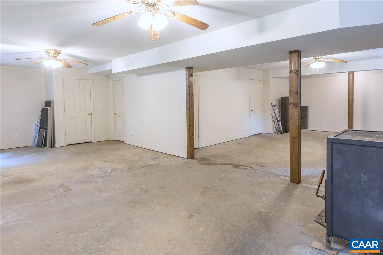 703 George James Loop Radiant, VA 22732 - Photo 36 of 48 a view of a room with gym equipment