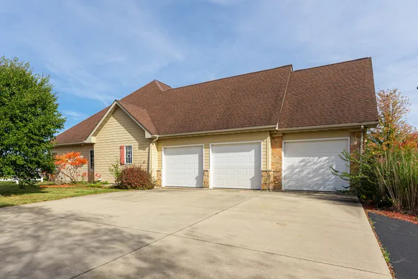 $749,900 | 2601 North 3653rd Road, Sheridan, IL 60551