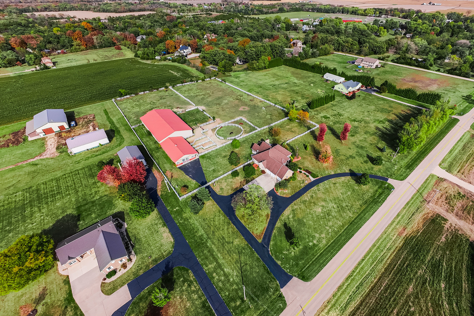2601 North 3653rd Road Sheridan, IL 60551 - Photo 51 of 85 an aerial view of a tennis ground and a cars park side of the road