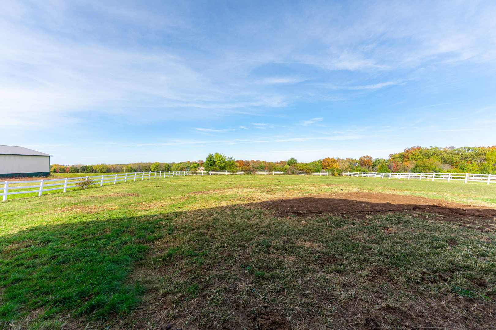 2601 North 3653rd Road Sheridan, IL 60551 - Photo 61 of 85 a view of an ocean from a city
