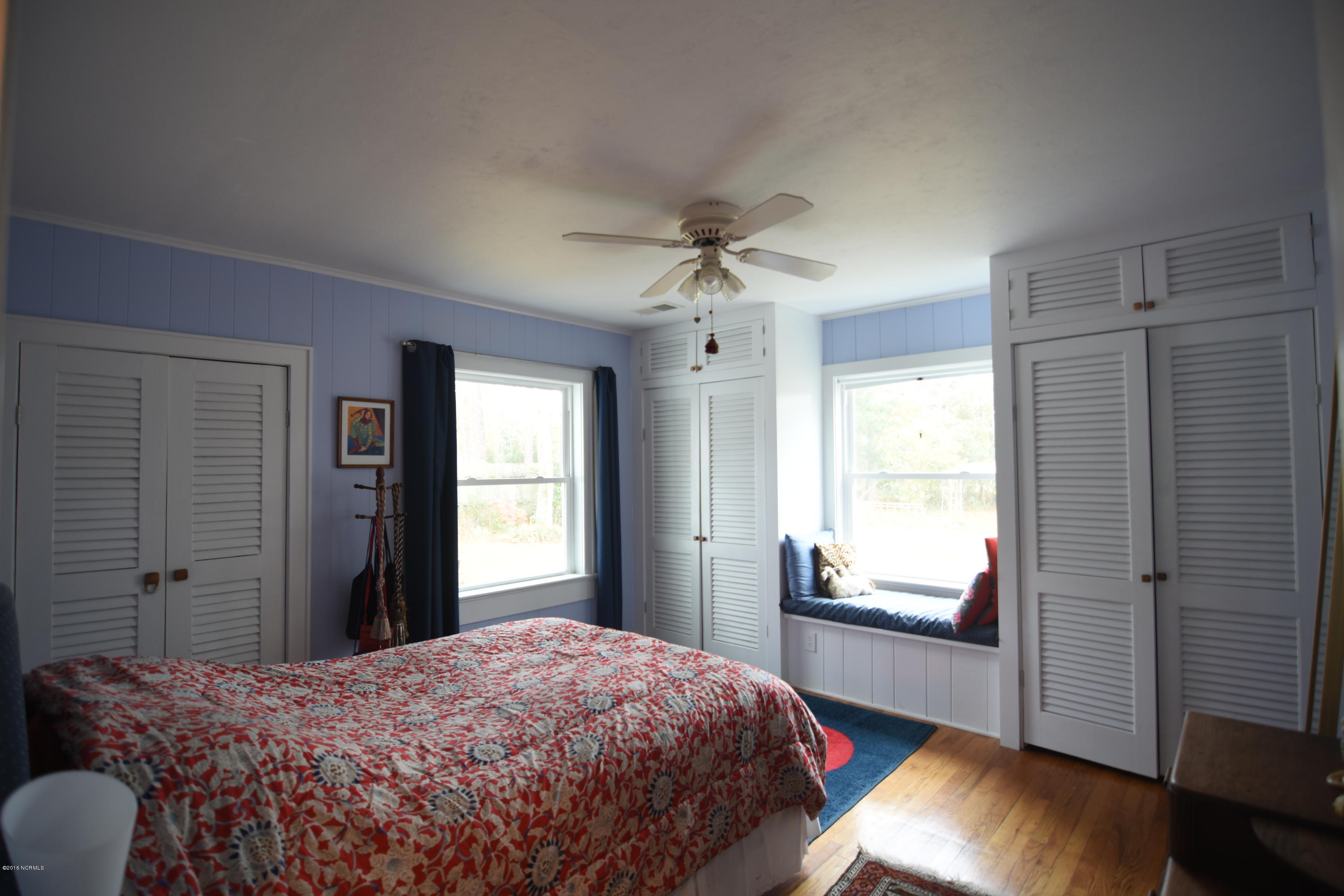 407 Sandy Point Road New Bern, NC 28560 - Photo 14 of 22 Master Bedroom