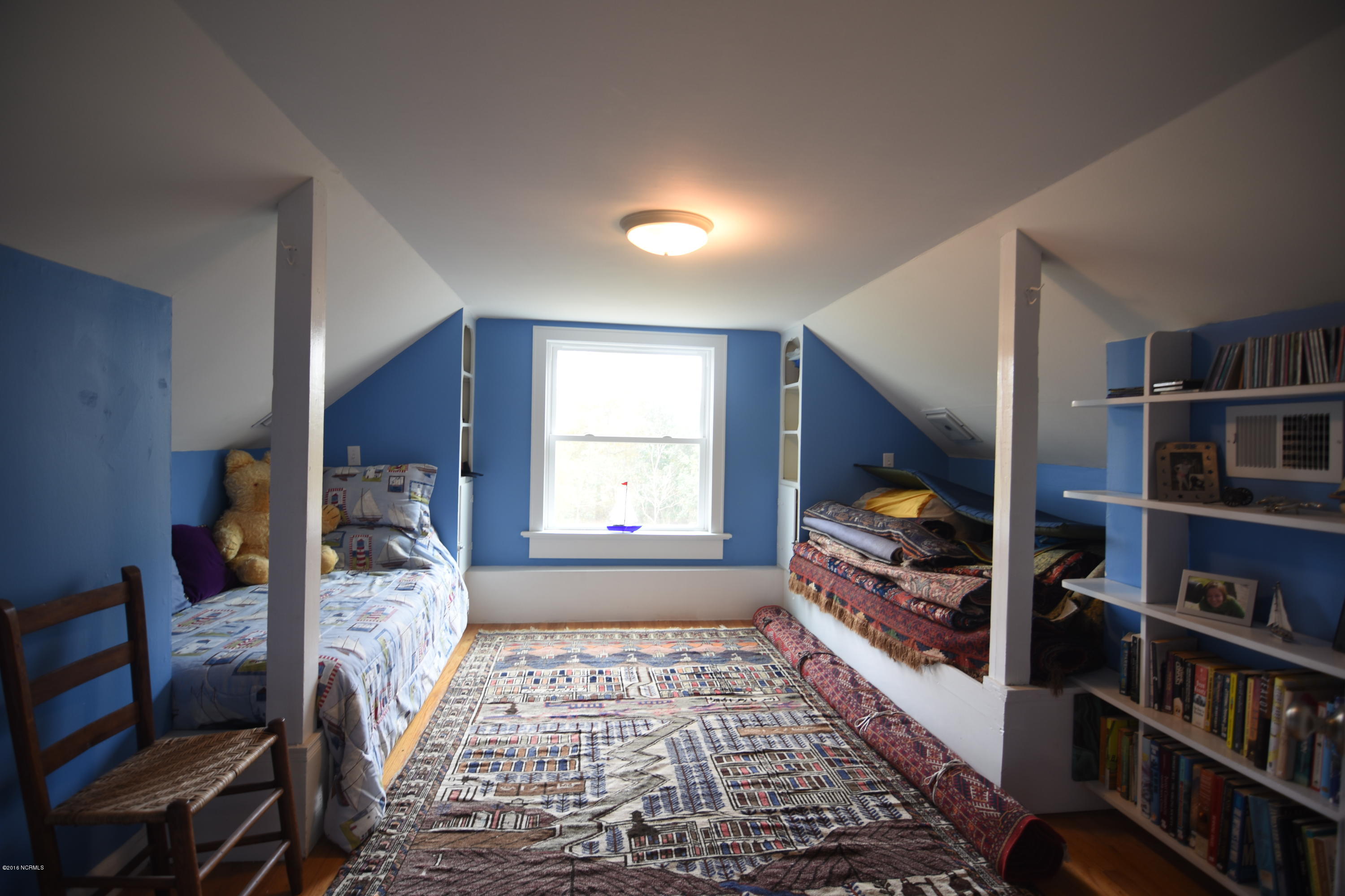 407 Sandy Point Road New Bern, NC 28560 - Photo 19 of 22 Other Room