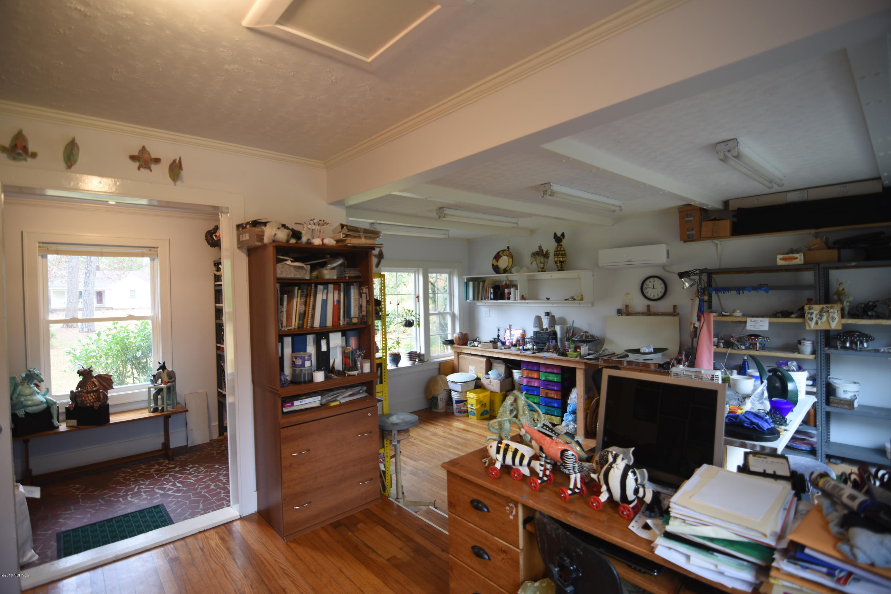 407 Sandy Point Road New Bern, NC 28560 - Photo 10 of 22 In-Home Studio