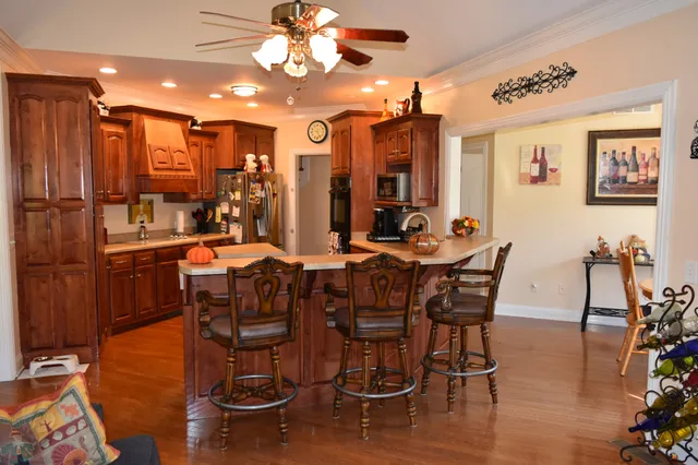 $650,000 | 2828 Bains Road, Hillsboro, TN 37342