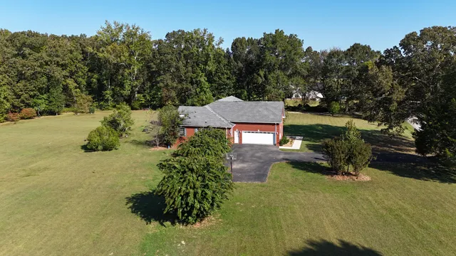 $650,000 | 2828 Bains Road, Hillsboro, TN 37342