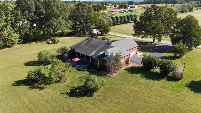 $650,000 | 2828 Bains Road, Hillsboro, TN 37342