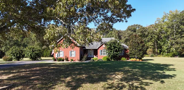 $650,000 | 2828 Bains Road, Hillsboro, TN 37342