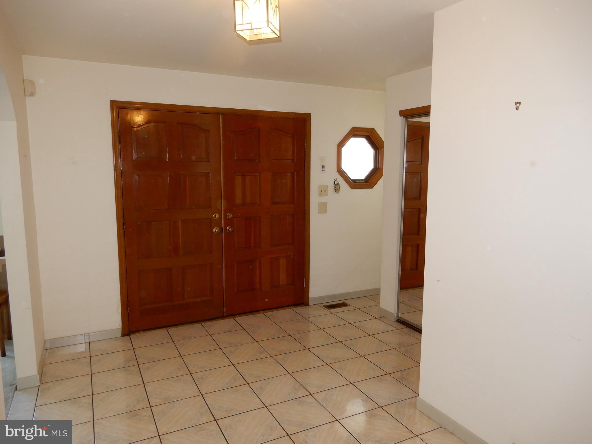9755 Krewstown Road Philadelphia, PA 19115 - Photo 3 of 32 Gallery Image 3