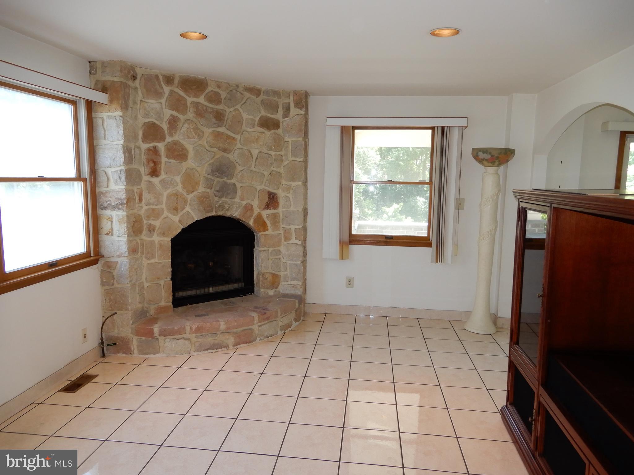 9755 Krewstown Road Philadelphia, PA 19115 - Photo 6 of 32 Gallery Image 6