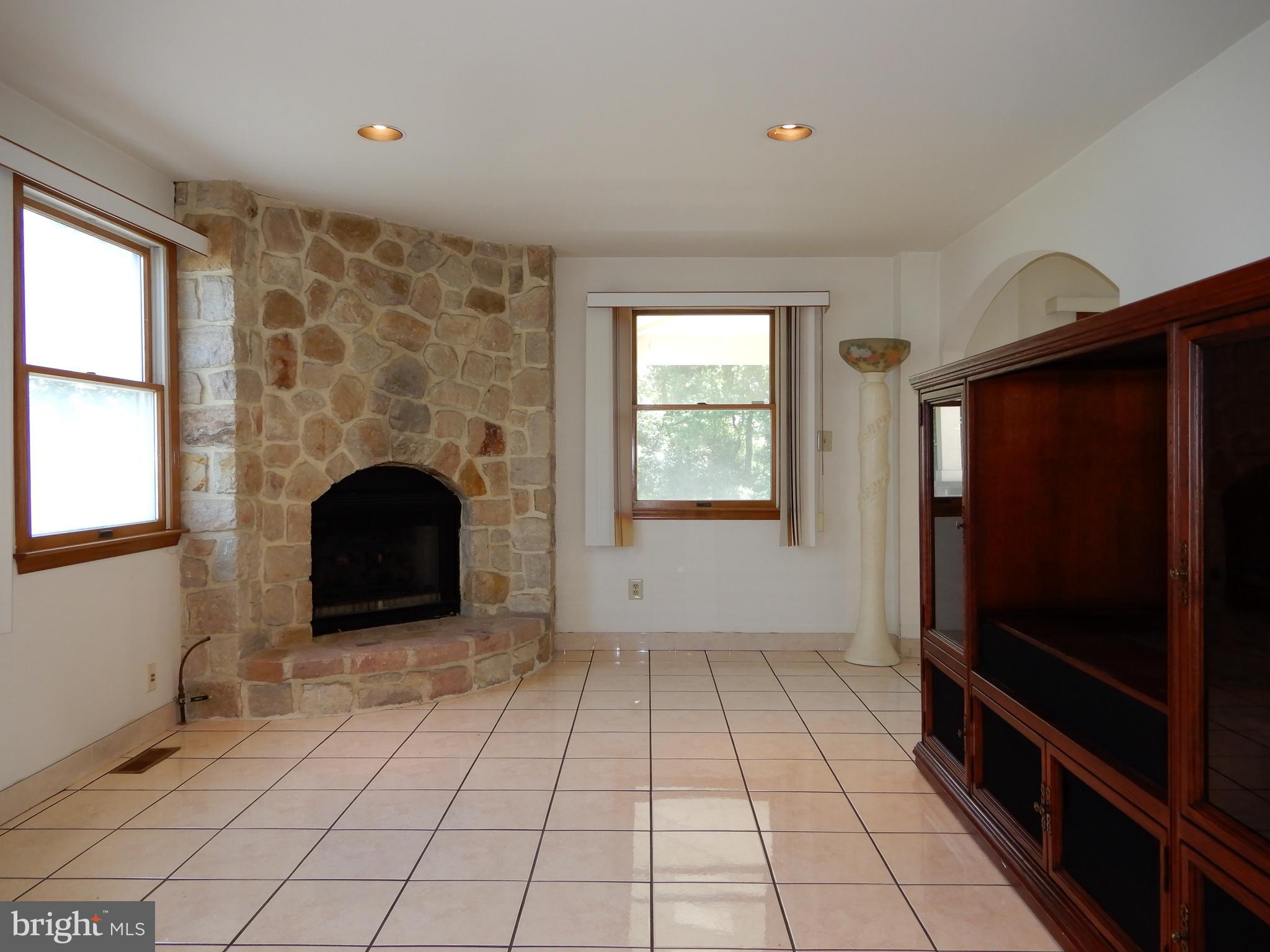 9755 Krewstown Road Philadelphia, PA 19115 - Photo 7 of 32 Gallery Image 7