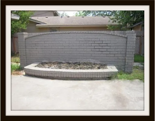 a view of a bird bath