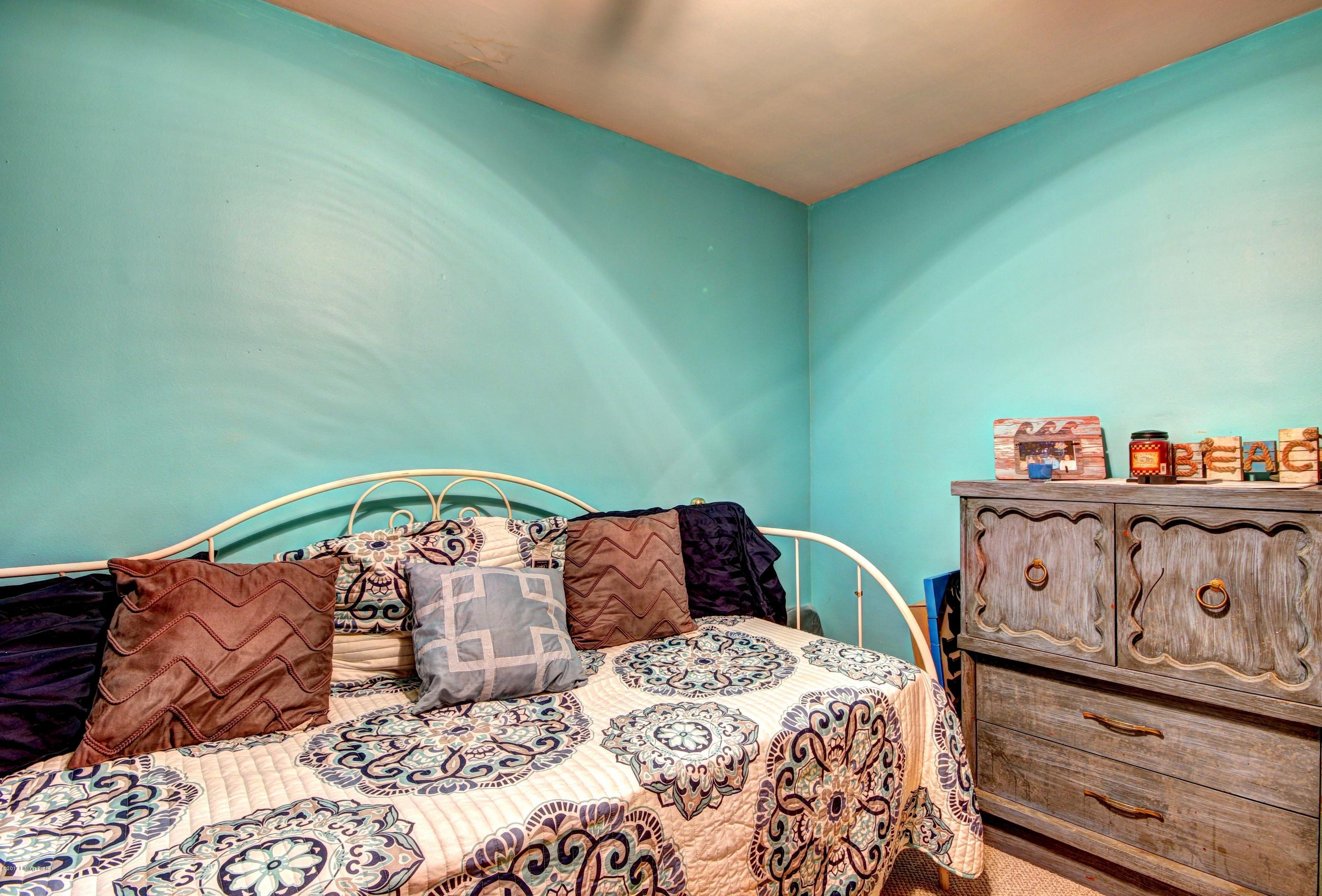 12703 Castle Road Louisville, KY 40272 - Photo 15 of 25 Castle #15