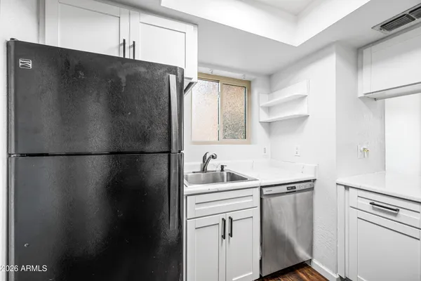 $1,400 | 5146 East Oak Street, Unit 204, Phoenix, AZ 85008