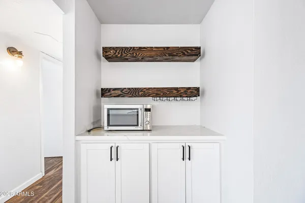 $1,350 | 5146 East Oak Street, Unit 204, Phoenix, AZ 85008