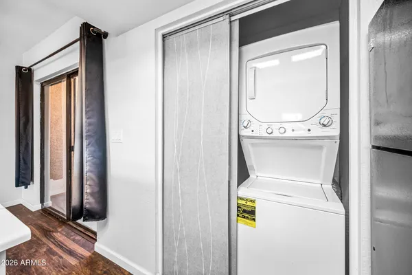 $1,400 | 5146 East Oak Street, Unit 204, Phoenix, AZ 85008