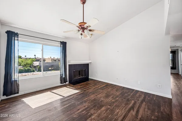 $1,400 | 5146 East Oak Street, Unit 204, Phoenix, AZ 85008