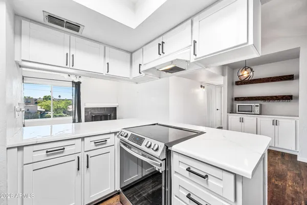 $1,350 | 5146 East Oak Street, Unit 204, Phoenix, AZ 85008