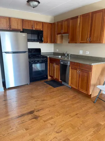 $154,500 | 1000 South Lorraine Road, Unit 214, Wheaton, IL 60189