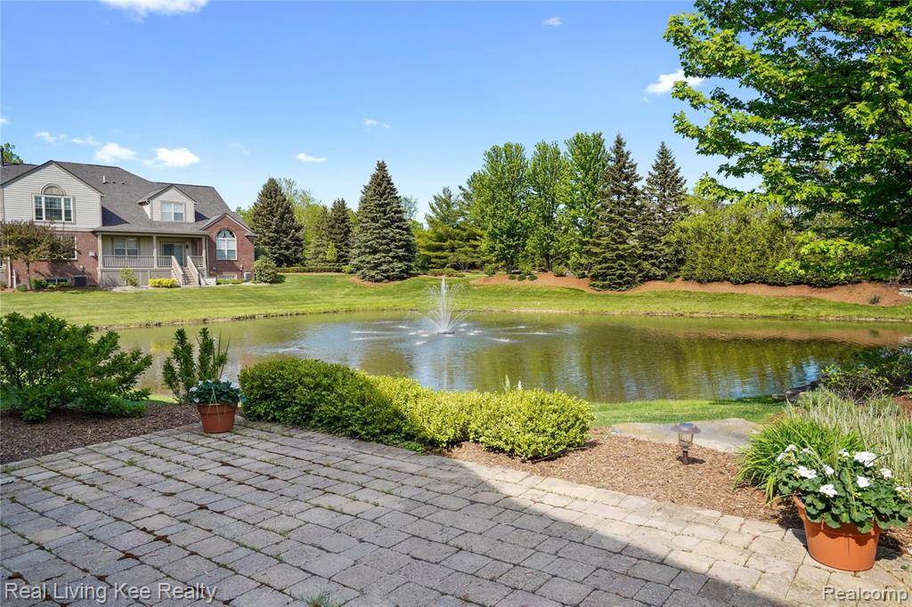 3821 Windingbrook Circle Rochester Hills, MI 48309 - Photo 29 of 33