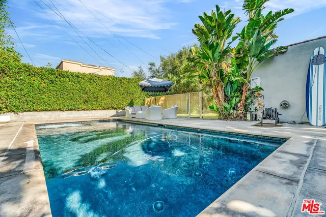 $2,995,000 | 911 South Victoria Avenue, Los Angeles, CA 90019