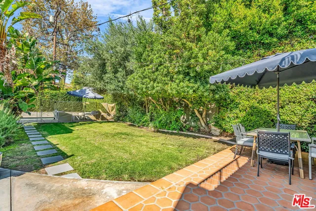 $2,995,000 | 911 South Victoria Avenue, Los Angeles, CA 90019