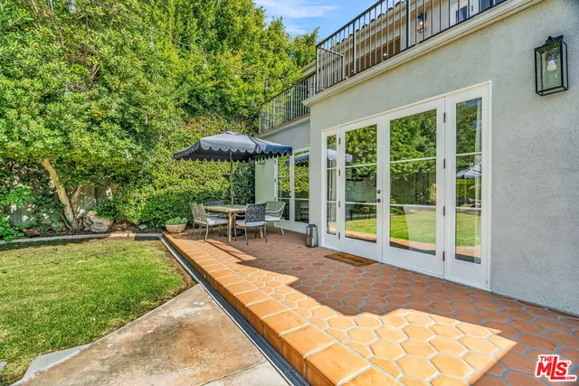 $2,995,000 | 911 South Victoria Avenue, Los Angeles, CA 90019