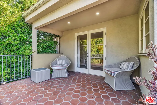 $2,995,000 | 911 South Victoria Avenue, Los Angeles, CA 90019
