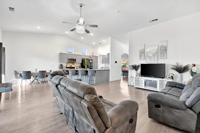 $480,000 | 1228 Monterey Street, Madera, CA 93637