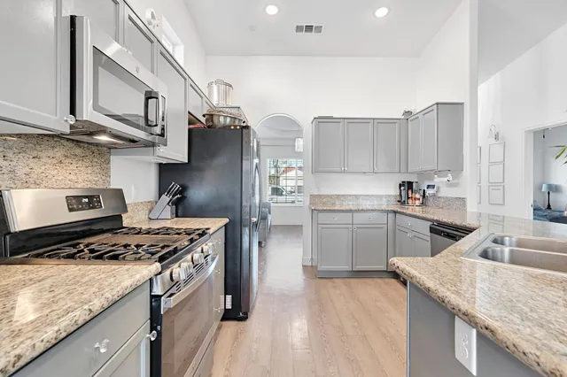 $480,000 | 1228 Monterey Street, Madera, CA 93637