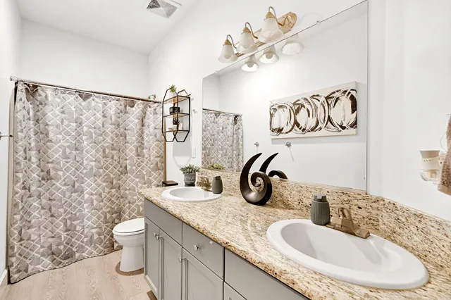 $480,000 | 1228 Monterey Street, Madera, CA 93637