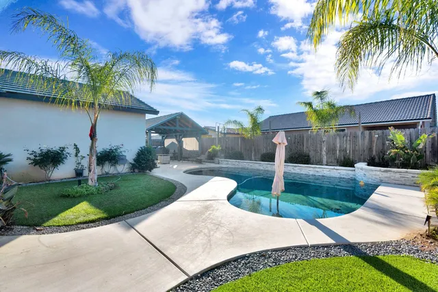 $480,000 | 1228 Monterey Street, Madera, CA 93637