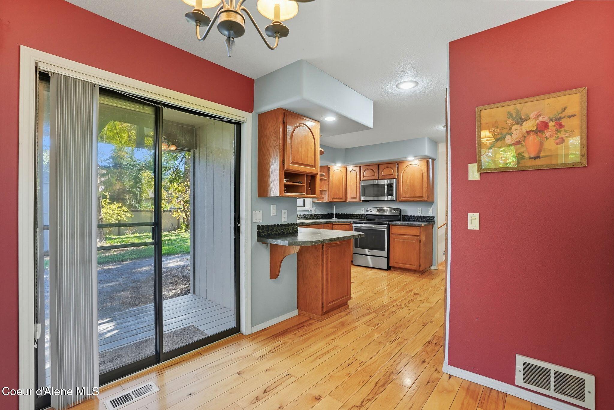 119 David Court Post Falls, ID 83854 - Photo 11 of 47 Inside-Spokane-David-11