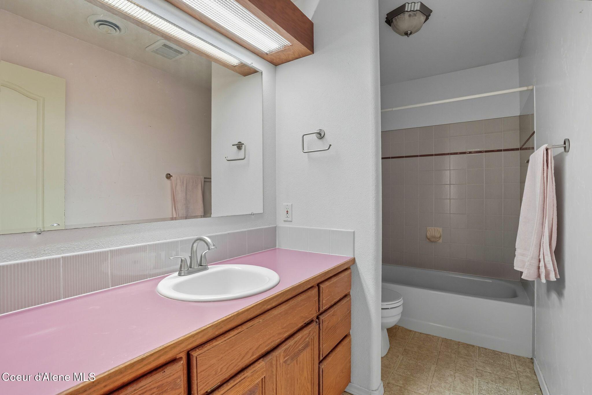 119 David Court Post Falls, ID 83854 - Photo 23 of 47 Inside-Spokane-David-23